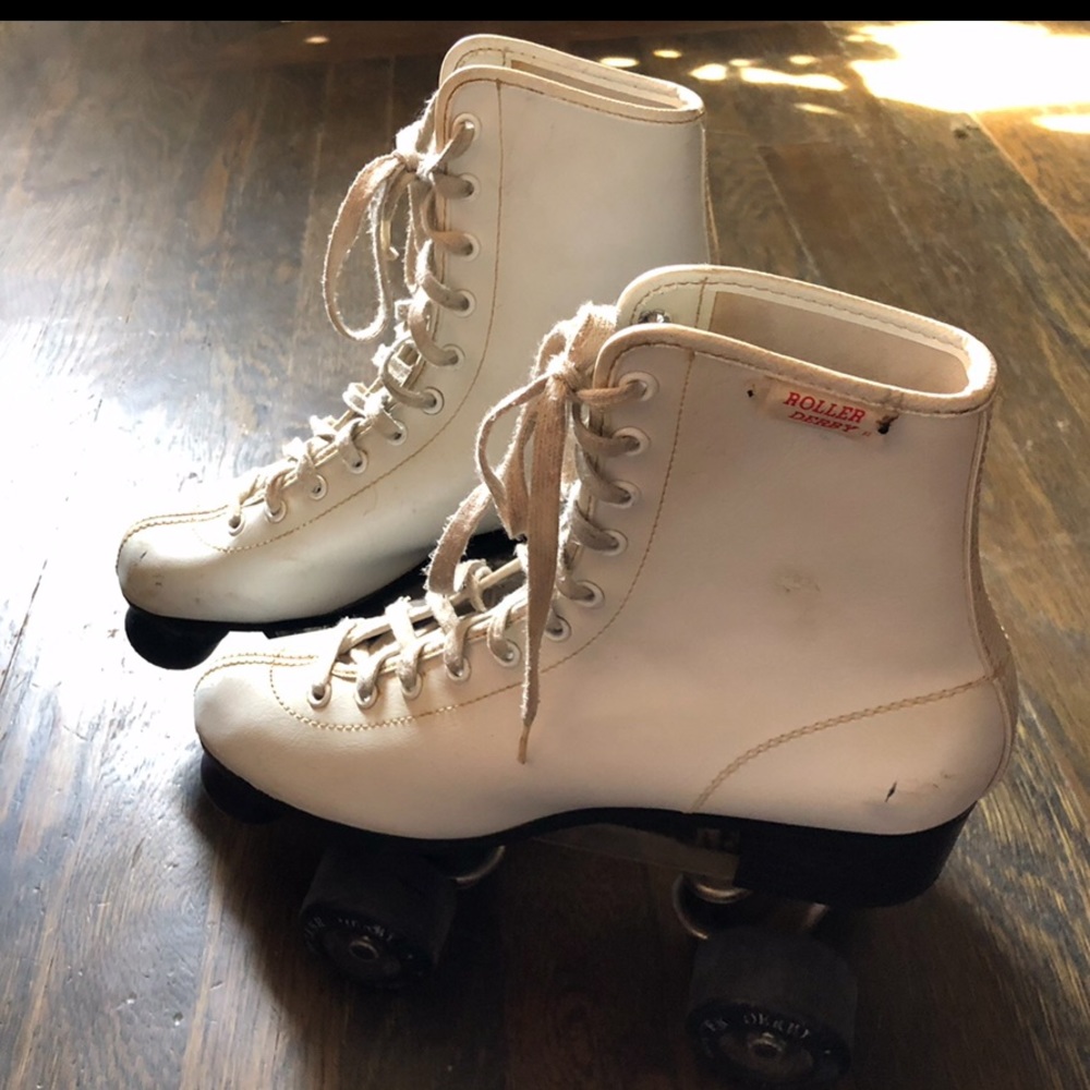 Vintage roller skates size 8